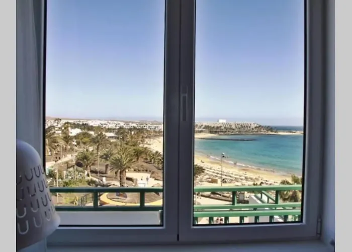 Design Vivienda V El Burgao By The Sea *